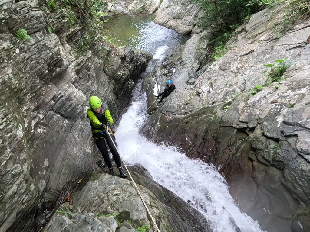 沖縄　やんばる　シャワークライミング