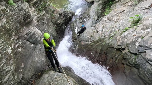 沖縄　やんばる　シャワークライミング